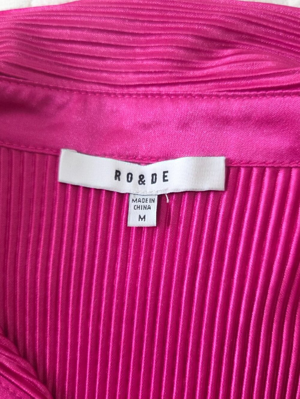 Magenta Pleated Plisse Blouse Medium Pink Satin Collared Button Down Luxury Boho - Picture 7 of 11